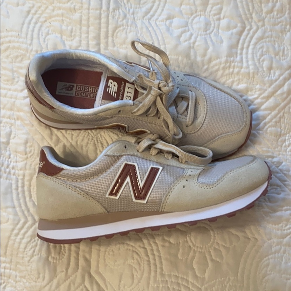 new balance tennis shoes